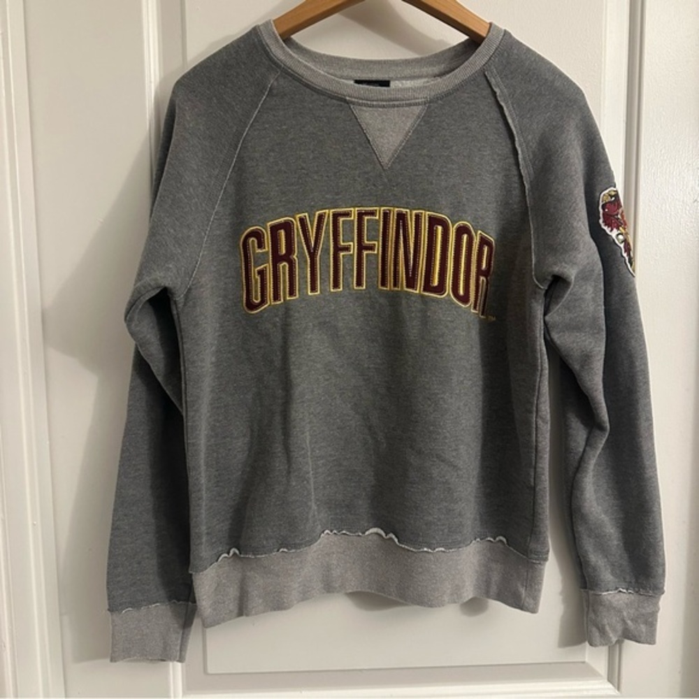 Universal Studio Wizarding World of Harry Potter‎ Gryffindor Sweatshirt-Gray-S
